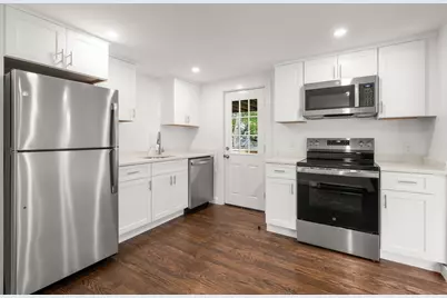 10 Strafford Rd #10, Westwood, MA 02090 - Photo 6