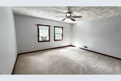 5 Kinney Ave, Burlington, MA 01803 - Photo 18