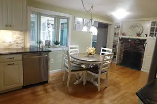 24 Chestnut St, Grafton, MA 01519 - Photo 8