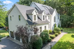 23 Falcon Ridge Dr, Hopkinton, MA 01748 - Photo 2