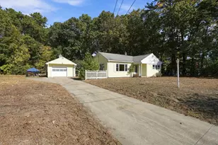 671 James St, Chicopee, MA 01020 - Photo 1