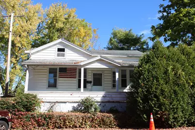 19 Walnut Ave, Chicopee, MA 01020 - Photo 2