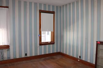 19 Walnut Ave, Chicopee, MA 01020 - Photo 6