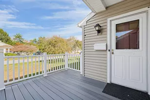 34 Fairlawn St, Northbridge, MA 01588 - Photo 4