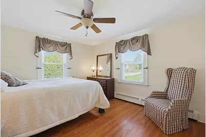 34 Fairlawn St, Northbridge, MA 01588 - Photo 24