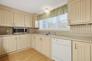 34 Fairlawn St, Northbridge, MA 01588 - Photo 16