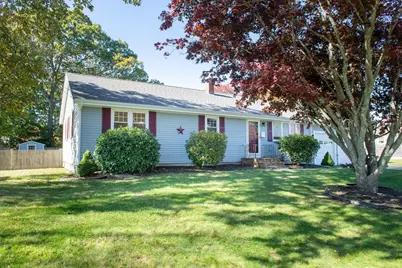 10 Brook Dr, Fairhaven, MA 02719 - Photo 2