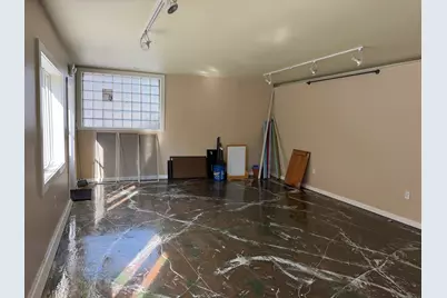 1 Deerfield Ave #1N, Shelburne, MA 01370 - Photo 2