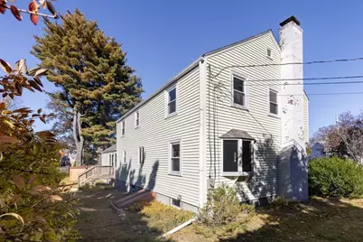 20 Elmcrest Rd, Wakefield, MA 01880 - Photo 6