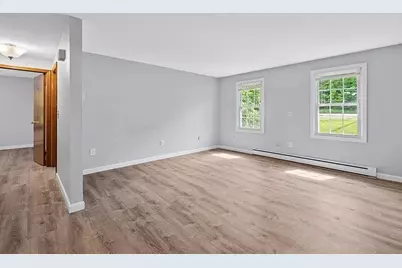 325 Ashland Ave #5, Southbridge, MA 01550 - Photo 8