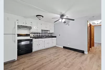 325 Ashland Ave #5, Southbridge, MA 01550 - Photo 4