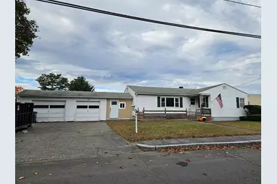 27 Campbell St, Methuen, MA 01844 - Photo 1