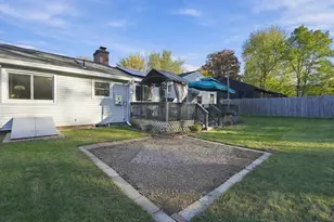 16 Clyde Ave, West Springfield, MA 01089 - Photo 34