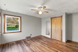 16 Clyde Ave, West Springfield, MA 01089 - Photo 22