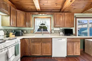 16 Clyde Ave, West Springfield, MA 01089 - Photo 10
