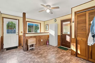 16 Clyde Ave, West Springfield, MA 01089 - Photo 26