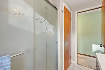 16 Clyde Ave, West Springfield, MA 01089 - Photo 20