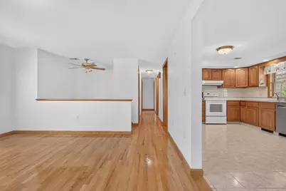 563 Old Post Road, North Attleboro, MA 02760 - Photo 8