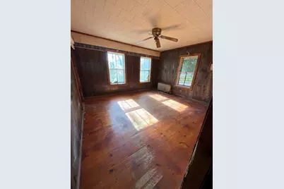 28 Wachusett St, Fitchburg, MA 01420 - Photo 8