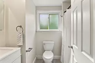 17 Overlook Rd, Weymouth, MA 02189 - Photo 14