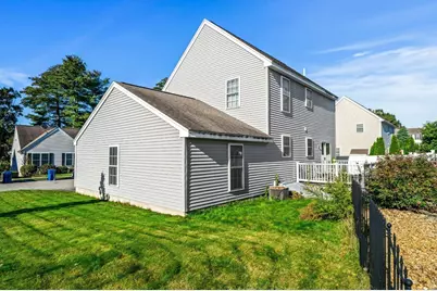 12 Wood Ln, Lawrence, MA 01843 - Photo 4
