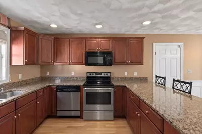 12 Wood Ln, Lawrence, MA 01843 - Photo 10