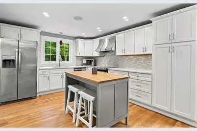 106 Russell St, Peabody, MA 01960 - Photo 2