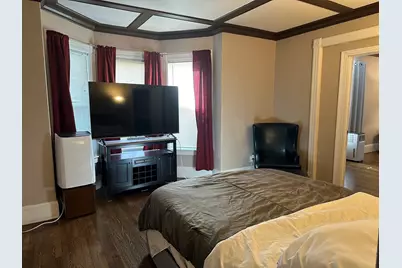 434 Pleasant St, Holyoke, MA 01040 - Photo 6