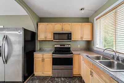 59 Prospect St, Chicopee, MA 01013 - Photo 10