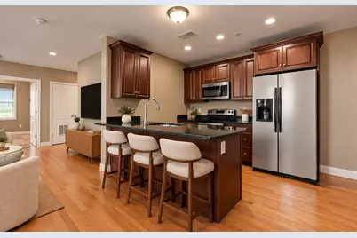 100 Fellsway West #302, Somerville, MA 02145 - Photo 2