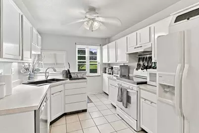 9 Elm Rd #B, Devens, MA 01434 - Photo 10