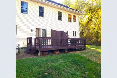 3 Castle Hill Rd #B, Agawam, MA 01001 - Photo 4