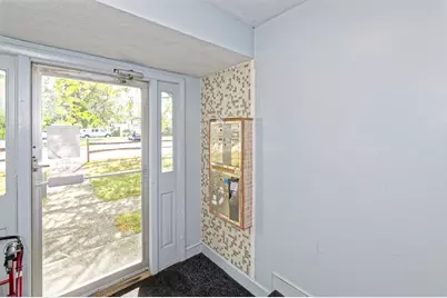 133 Winthrop St #4, Framingham, MA 01702 - Photo 2