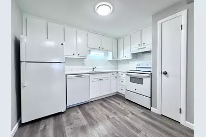 9 Old Colony Ln #6, Arlington, MA 02476 - Photo 1
