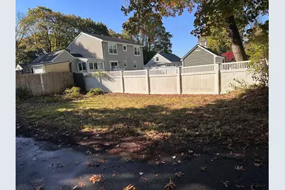 172 Beacon St, Framingham, MA 01701 - Photo 2