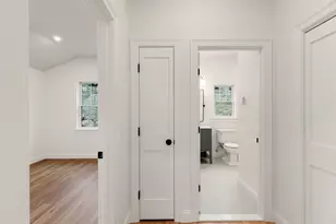 32 Beacon St, Gloucester, MA 01930 - Photo 20