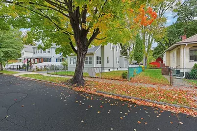 173 Albemarle, Springfield, MA 01109 - Photo 6