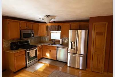 16 Moran, Billerica, MA 01862 - Photo 2