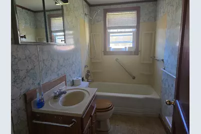 86 Chestnut Hill Rd, Orange, MA 01364 - Photo 14