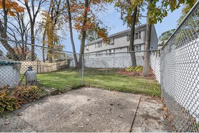 115 Puffer St, Lowell, MA 01851 - Photo 24