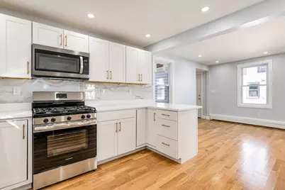 197 Oakland Ave, Methuen, MA 01844 - Photo 4