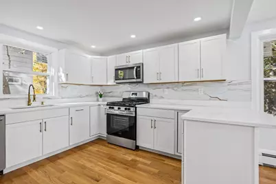 197 Oakland Ave, Methuen, MA 01844 - Photo 2