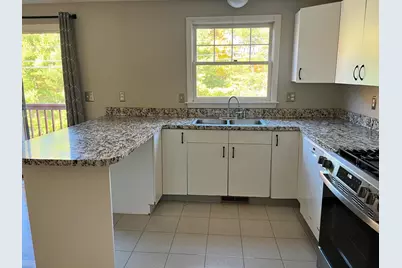 36 Lochmere Ln #0, Nashua, NH 03063 - Photo 4
