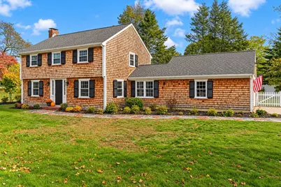 946 Main St, Hingham, MA 02043 - Photo 1