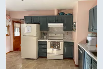 67 Laurel St, Greenfield, MA 01301 - Photo 10