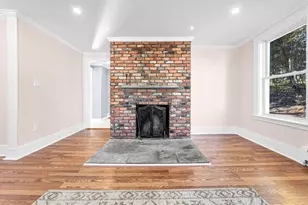 9 Sherburne Ave, Worcester, MA 01606 - Photo 8
