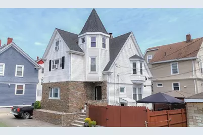 7 Prospect St, Everett, MA 02149 - Photo 2