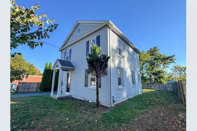 19 Agnes St, Springfield, MA 01118 - Photo 4