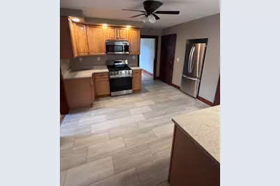 8 Harding St #B, Grafton, MA 01560 - Photo 2
