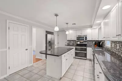 11 Liberty Dr, Northborough, MA 01532 - Photo 4